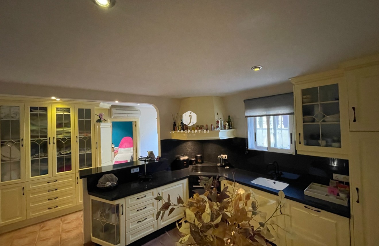 Resale - Villa -
Benijofar - Costa Blanca