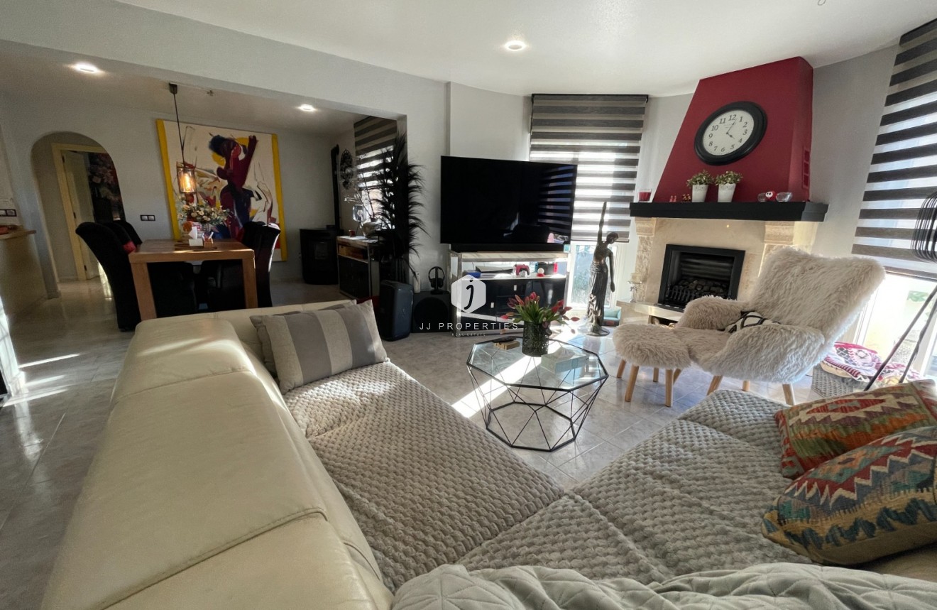 Resale - Villa -
Benijofar - Costa Blanca