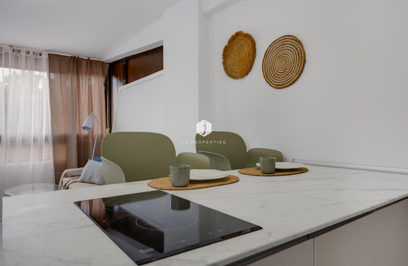 Resale - Apartment / flat -
Torrevieja - Cabo cervera