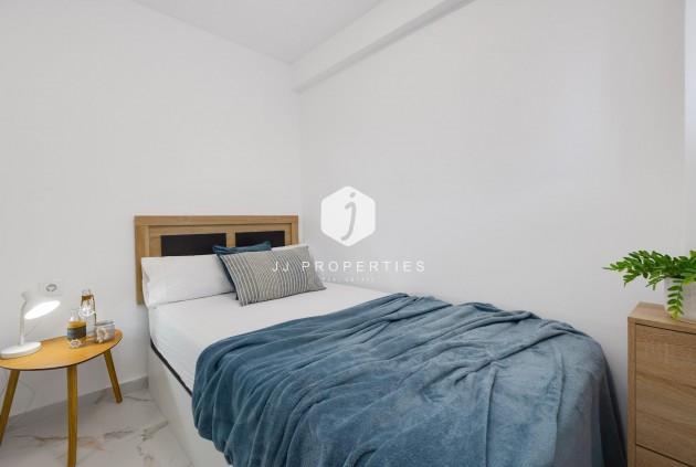 Resale - Apartment / flat -
Torrevieja - Cabo cervera