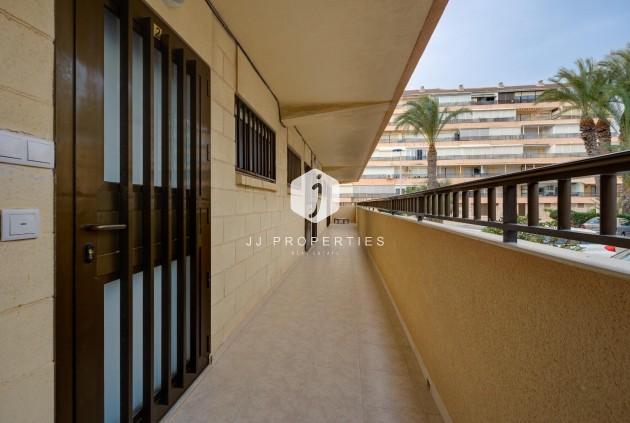 Resale - Apartment / flat -
Torrevieja - Cabo cervera