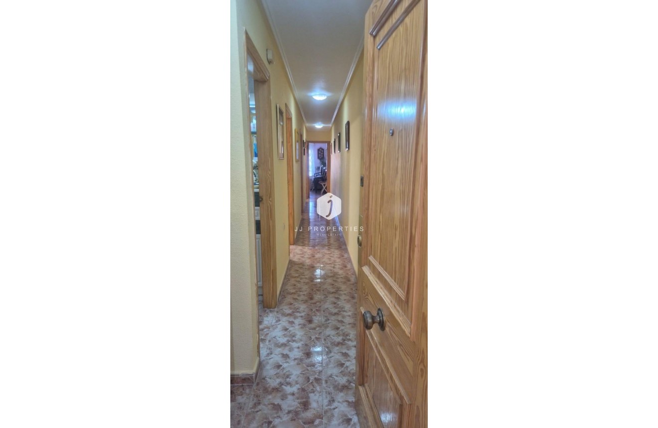 Resale - Apartment / flat -
Torrevieja - La Mata Pueblo