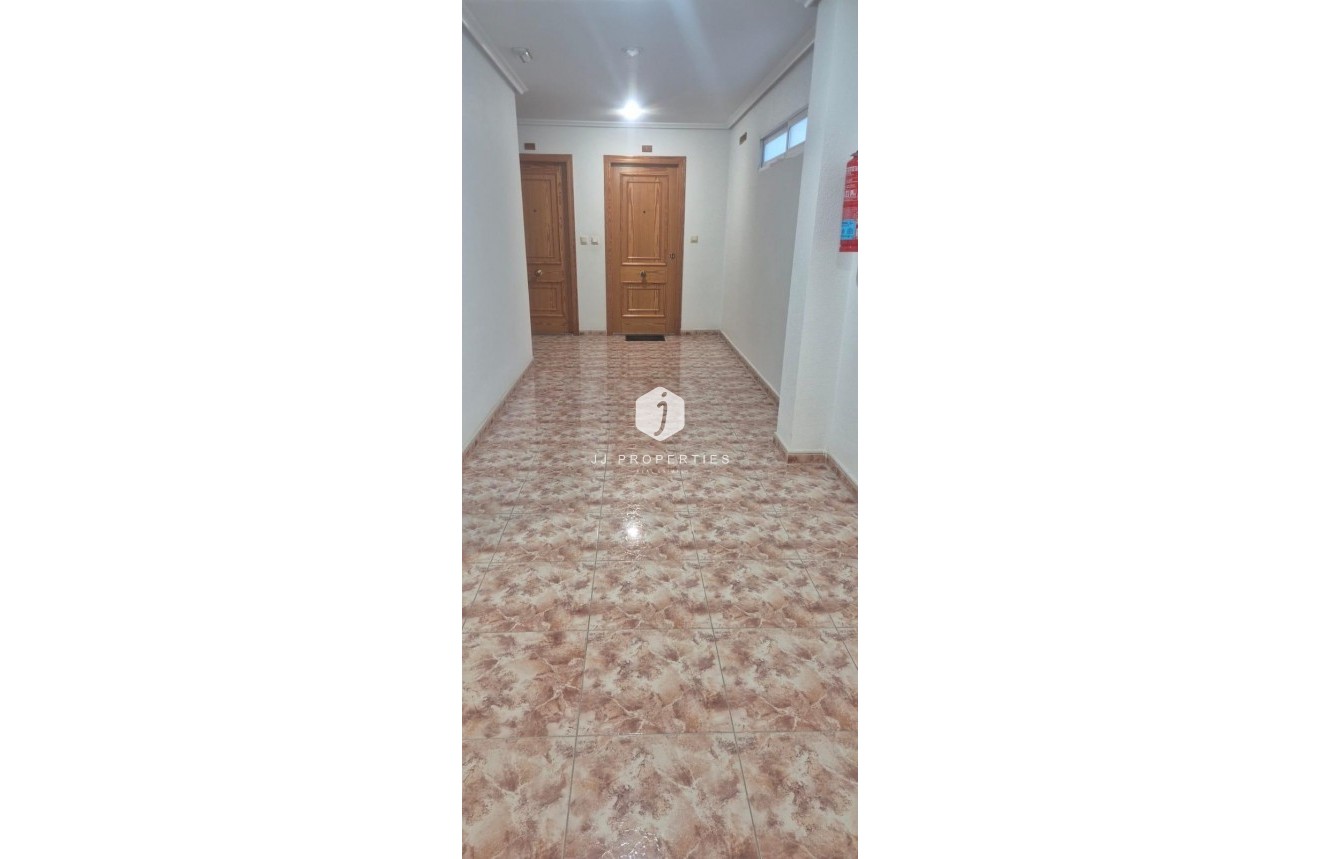 Resale - Apartment / flat -
Torrevieja - La Mata Pueblo