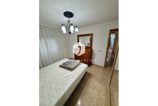 Resale - Apartment / flat -
Torrevieja - Centro