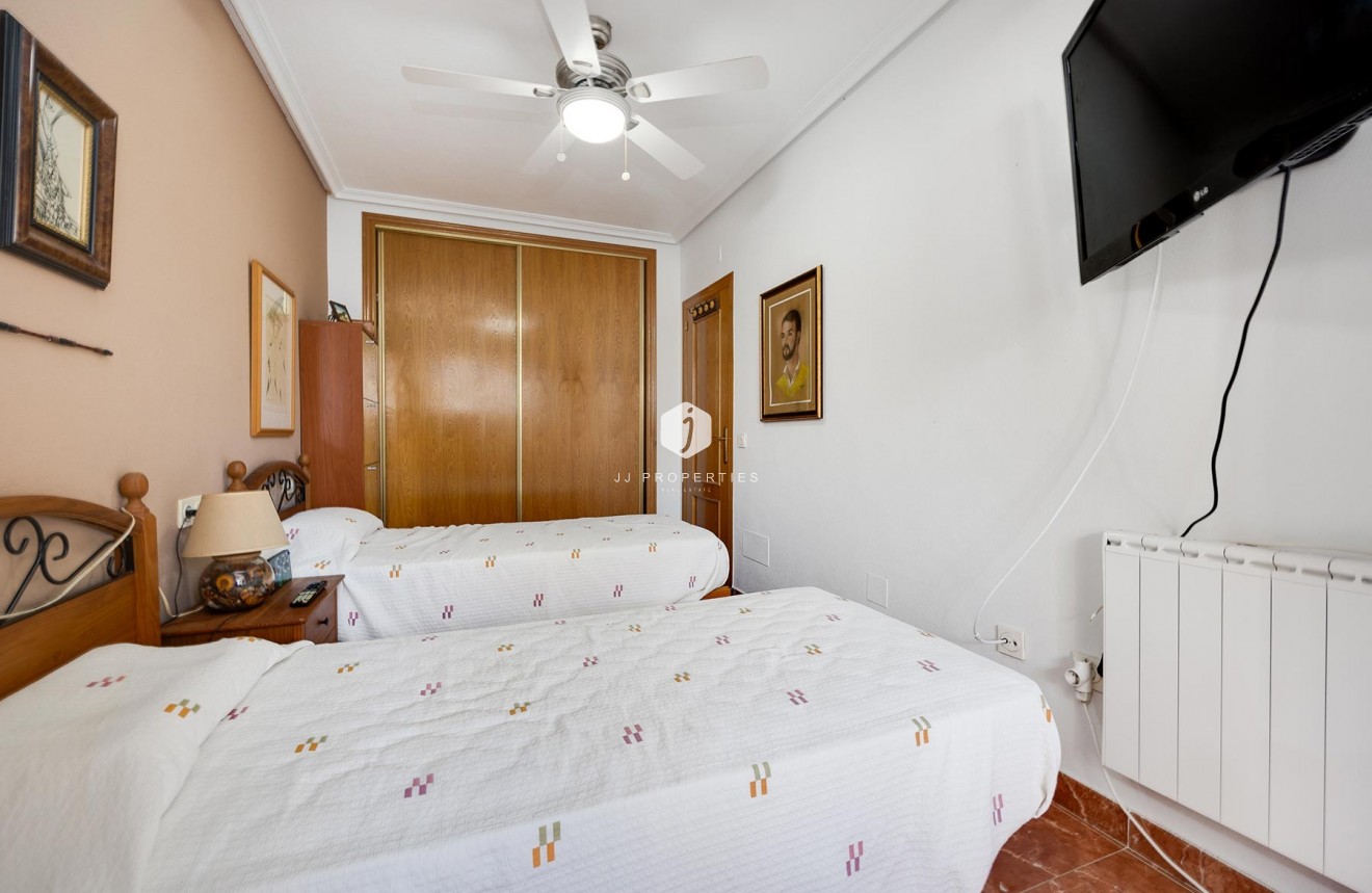 Resale - Villa -
Orihuela Costa - Costa Blanca