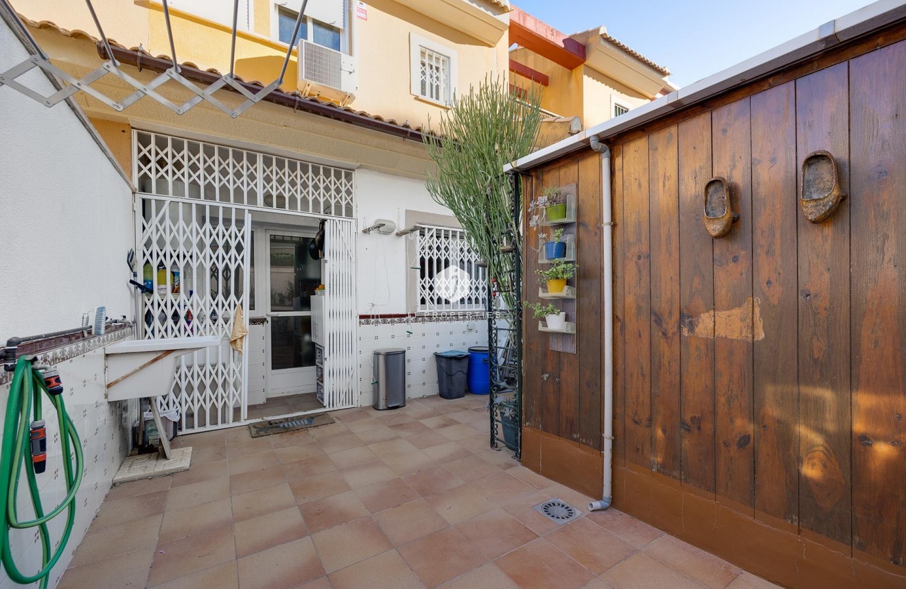 Resale - Villa -
Orihuela Costa - Costa Blanca