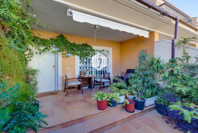 Resale - Villa -
Orihuela Costa - Costa Blanca