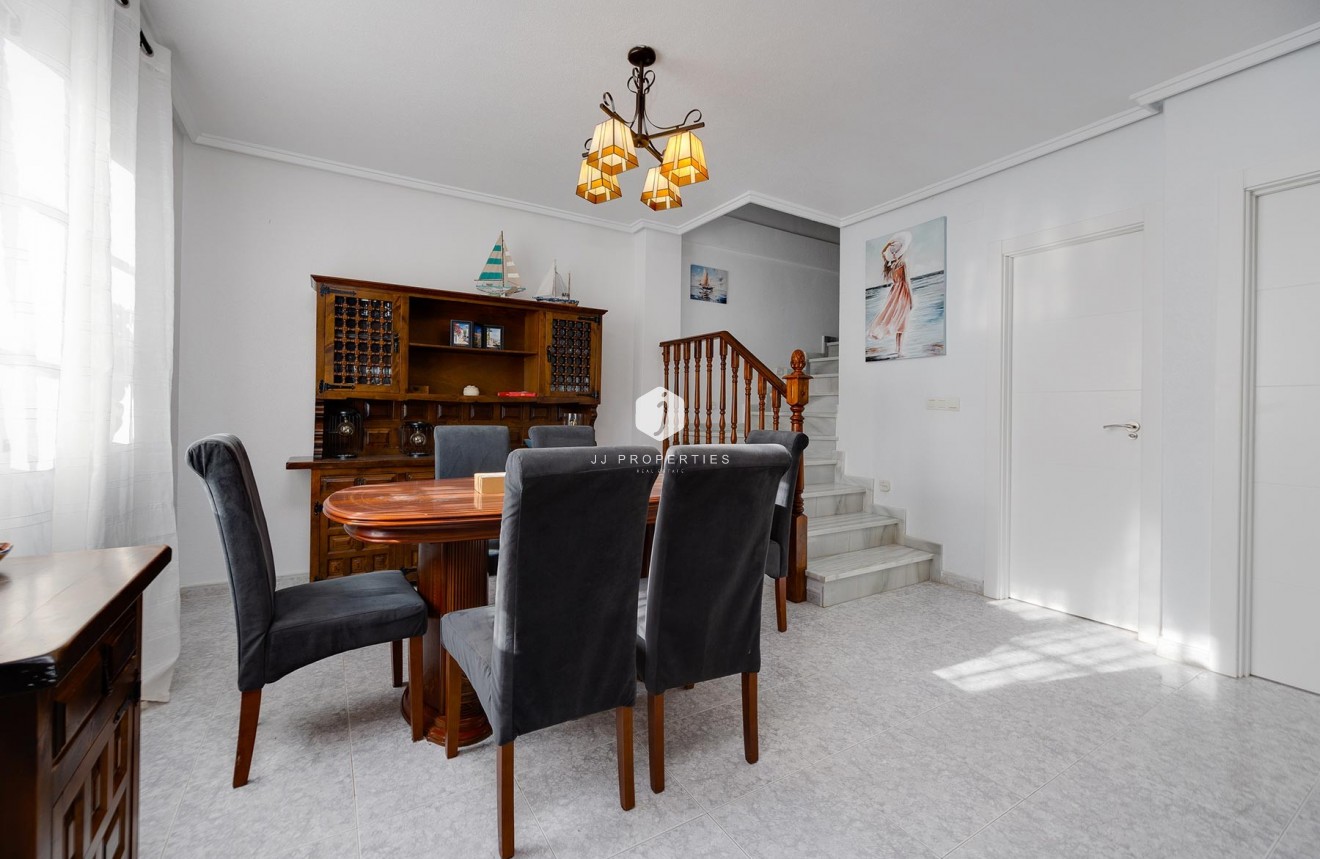 Resale - Villa -
Torrevieja - Costa Blanca