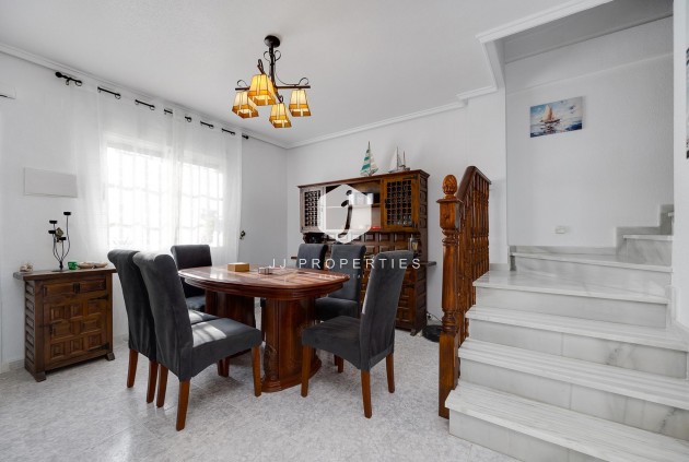 Resale - Villa -
Torrevieja - Costa Blanca