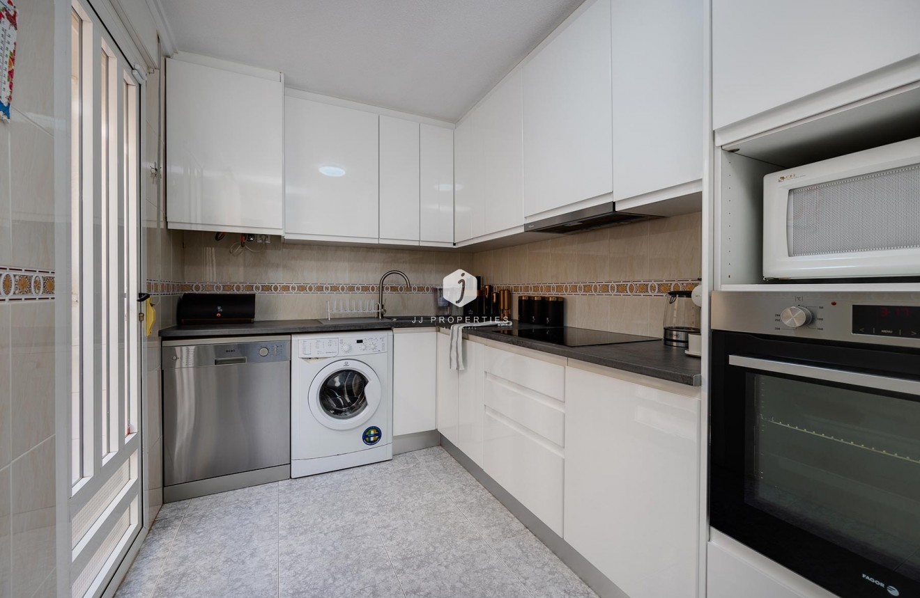 Resale - Villa -
Torrevieja - Costa Blanca