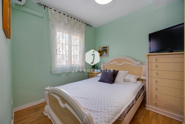 Resale - Villa -
Torrevieja - Costa Blanca