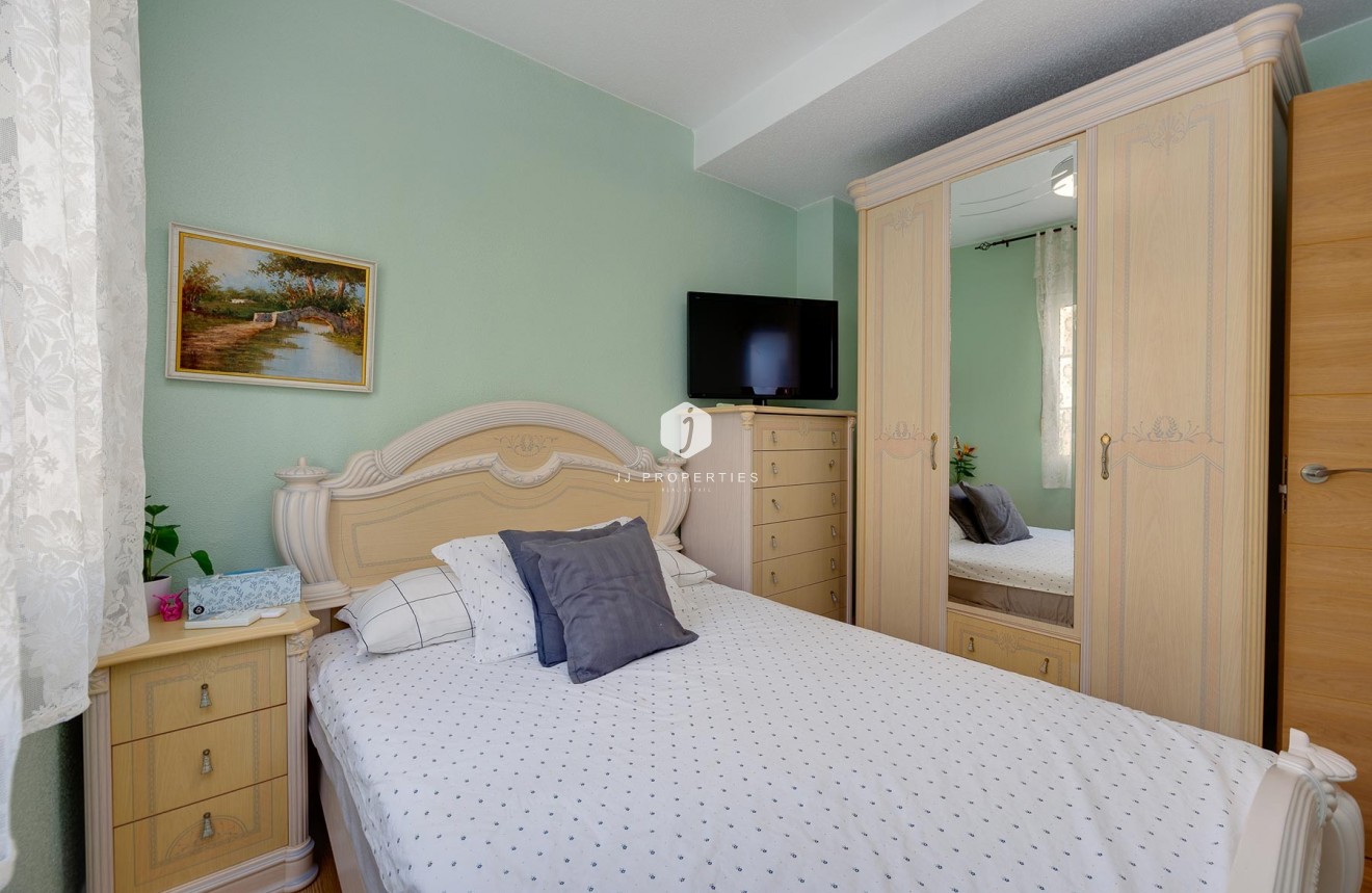 Resale - Villa -
Torrevieja - Costa Blanca