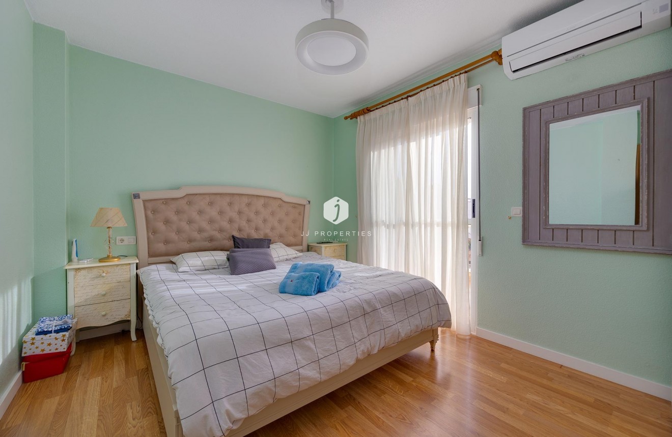 Resale - Villa -
Torrevieja - Costa Blanca