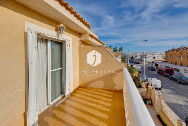Resale - Villa -
Torrevieja - Costa Blanca