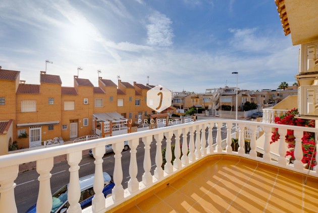 Resale - Villa -
Torrevieja - Costa Blanca