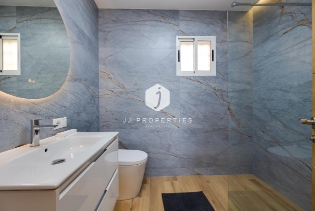 Resale - Villa -
Torrevieja - Costa Blanca