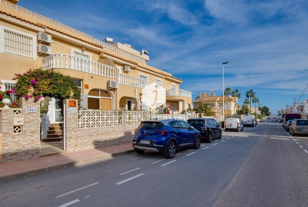 Resale - Villa -
Torrevieja - Costa Blanca