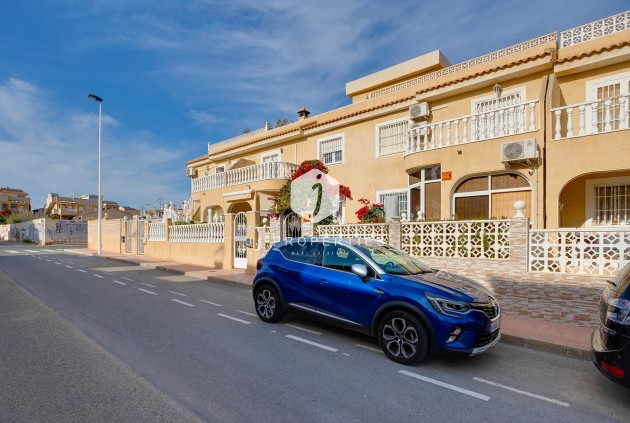 Resale - Villa -
Torrevieja - Costa Blanca