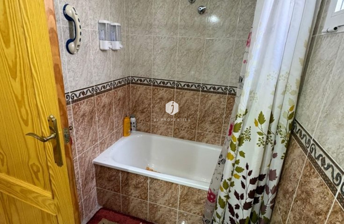 Resale - Apartment / flat -
Torrevieja - Costa Blanca