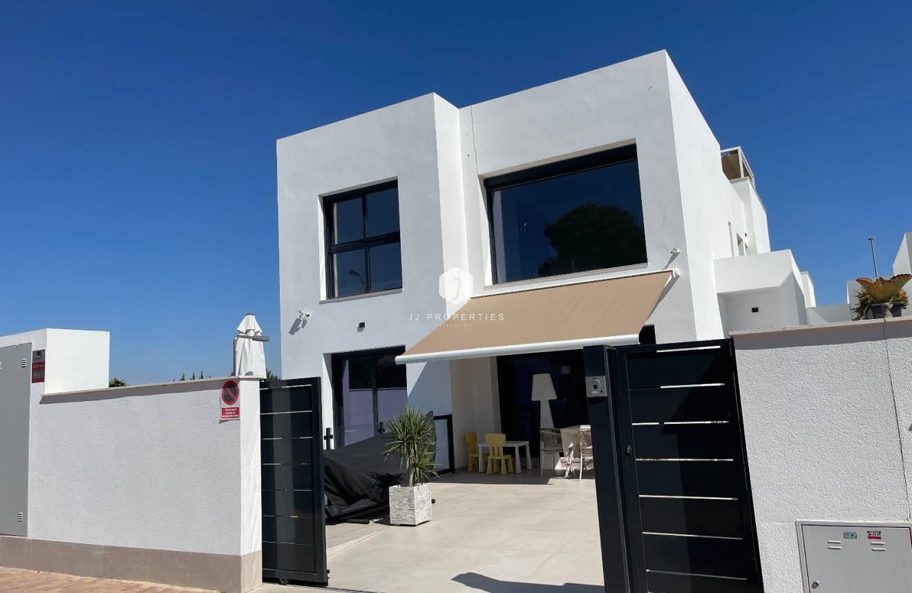 Resale - Villa -
Formentera del Segura - Costa Blanca