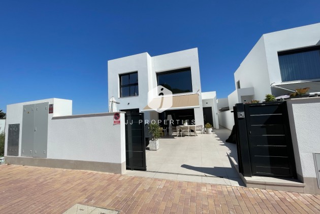 Resale - Villa -
Formentera del Segura - Costa Blanca