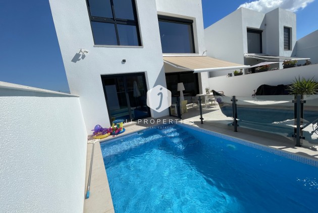Resale - Villa -
Formentera del Segura - Costa Blanca