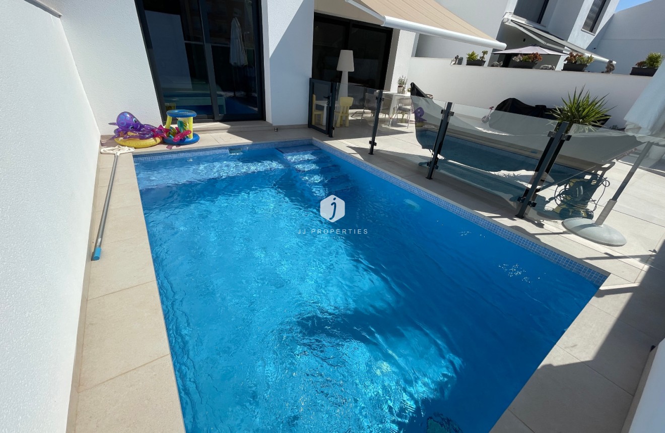 Resale - Villa -
Formentera del Segura - Costa Blanca