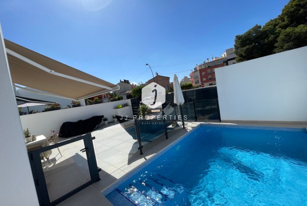 Resale - Villa -
Formentera del Segura - Costa Blanca