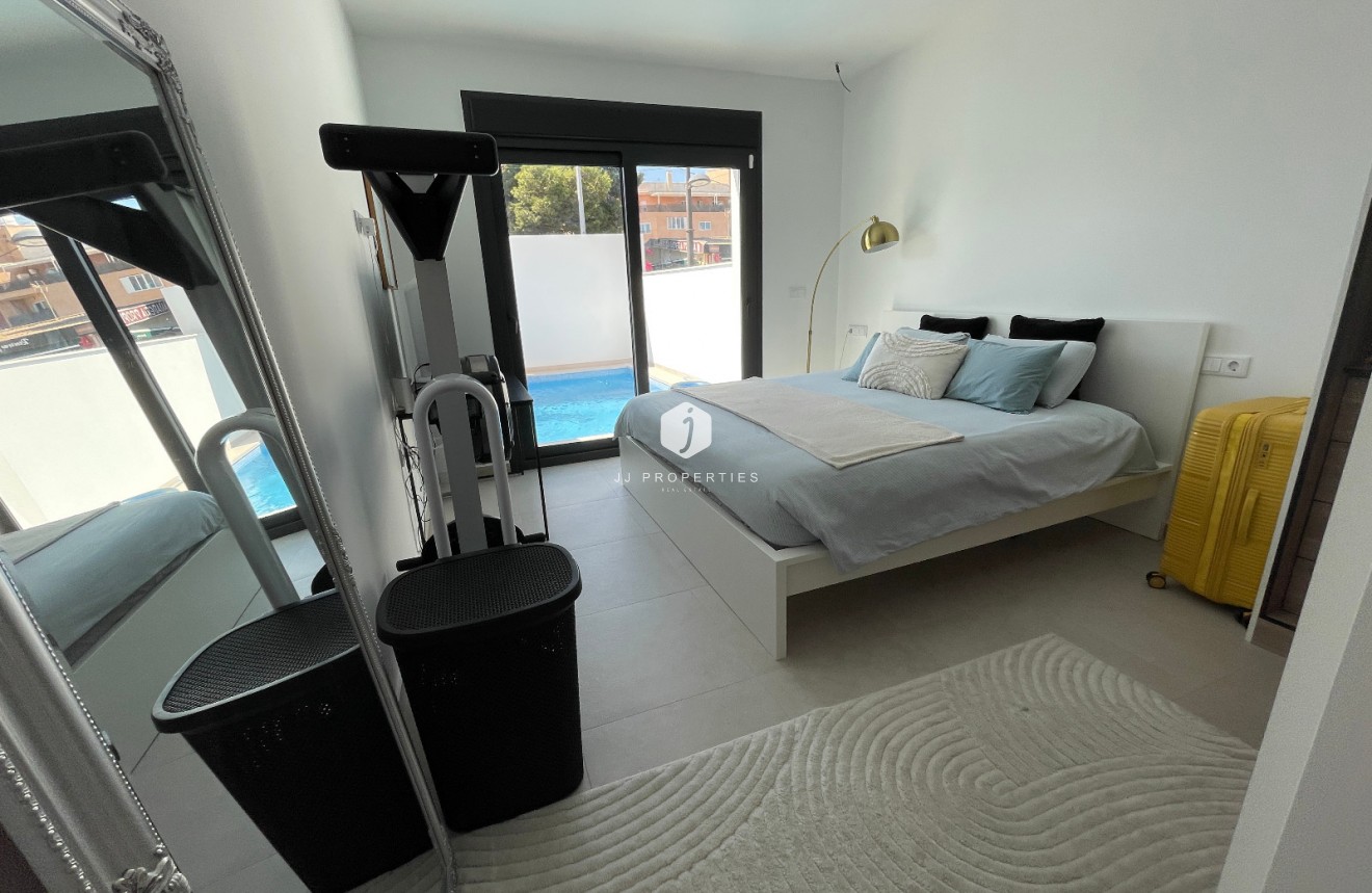 Resale - Villa -
Formentera del Segura - Costa Blanca