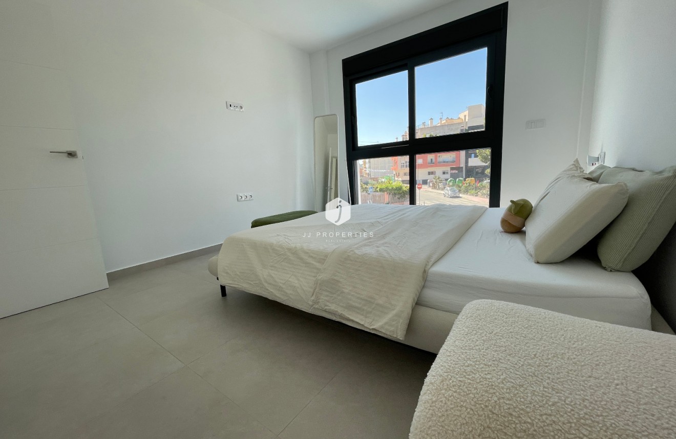 Resale - Villa -
Formentera del Segura - Costa Blanca