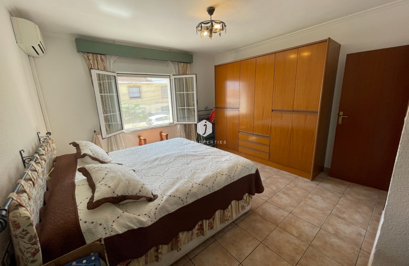 D'occasion - Villa -
Benijofar - Costa Blanca