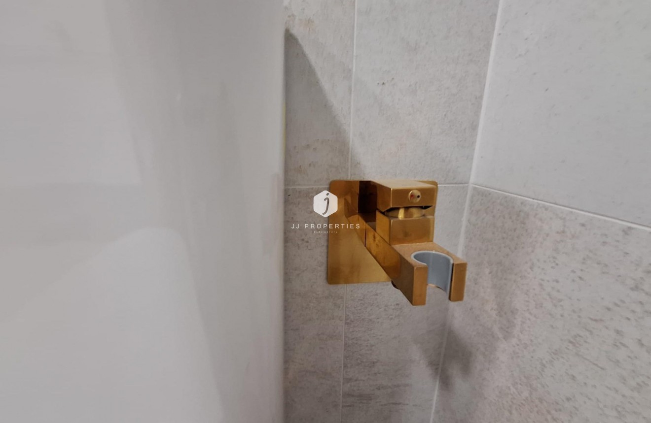 Resale - Apartment / flat -
Torrevieja - Acequion