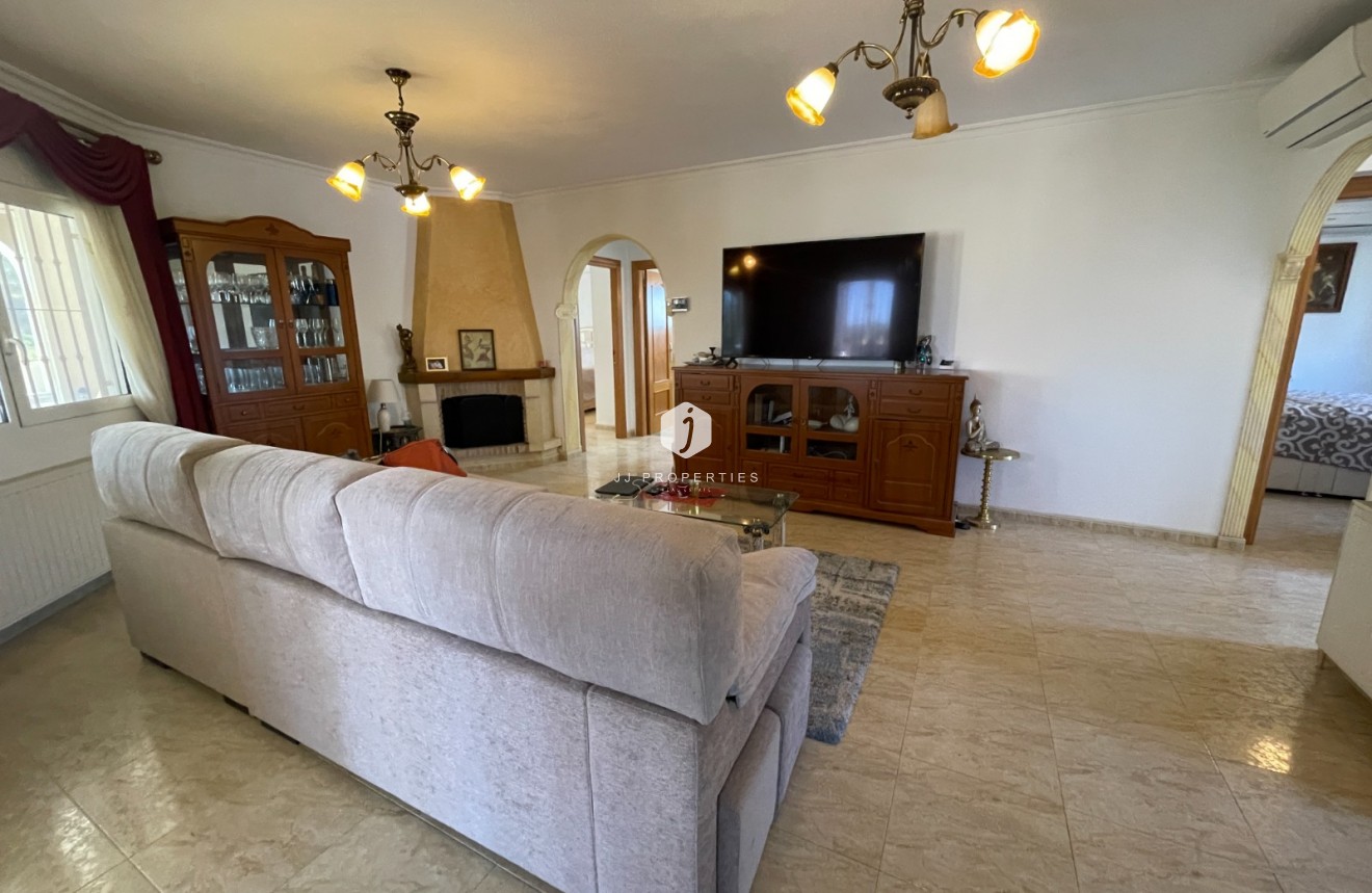 Resale - Villa -
Catral - Costa Blanca