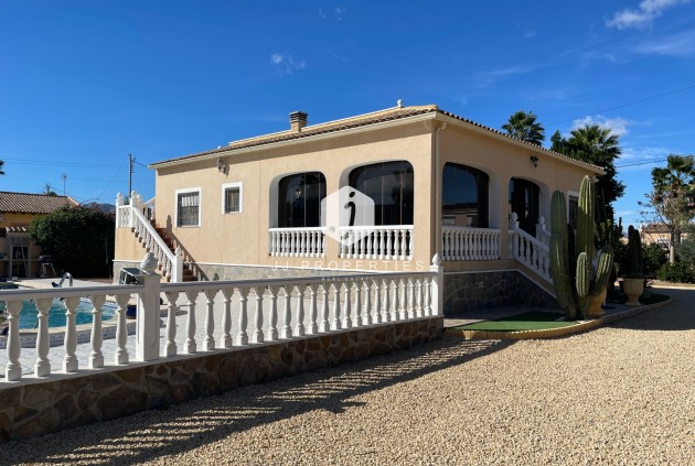 Resale - Villa -
Catral - Costa Blanca