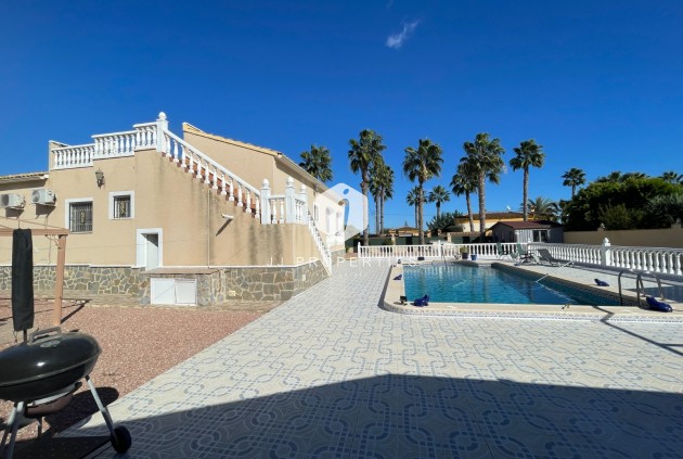 Resale - Villa -
Catral - Costa Blanca