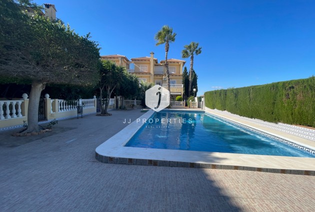 Resale - Villa -
Guardamar del Segura - Costa Blanca