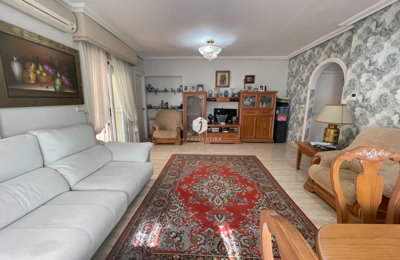 Resale - Villa -
Guardamar del Segura - Costa Blanca