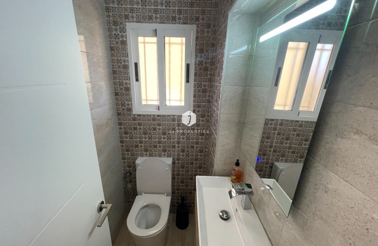 Resale - Villa -
Guardamar del Segura - Costa Blanca