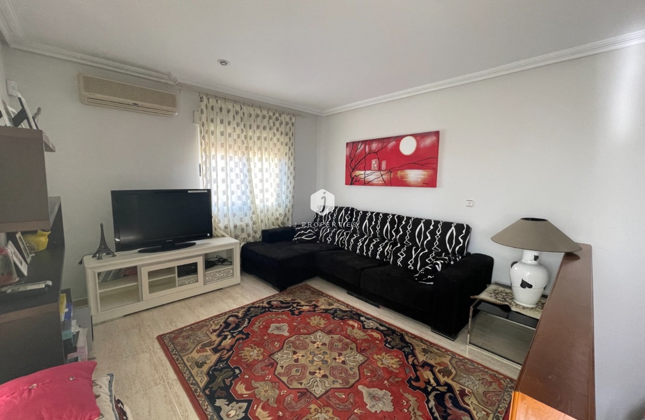 Resale - Villa -
Guardamar del Segura - Costa Blanca