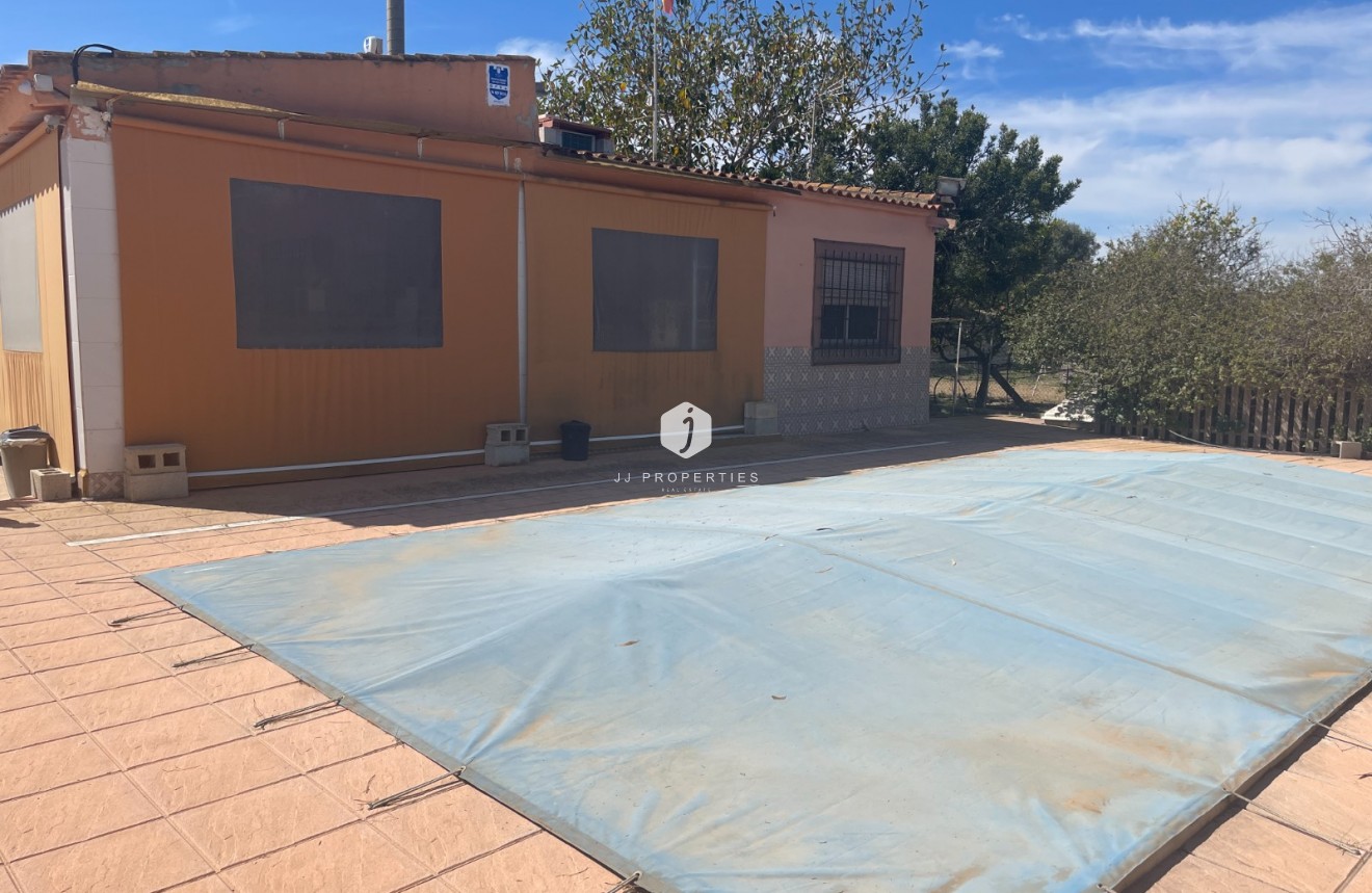 Resale - Villa -
Guardamar del Segura - Costa Blanca