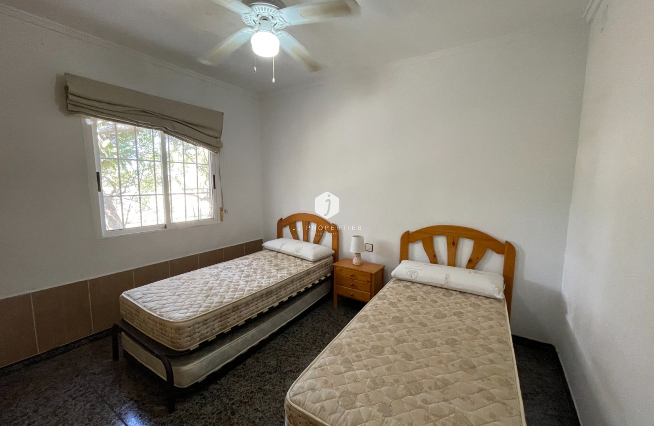 Resale - Villa -
Guardamar del Segura - Costa Blanca