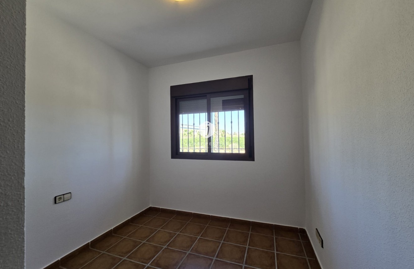 Resale - Duplex -
Algorfa - Inland