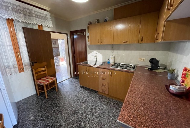 Resale - Chalet -
Jacarilla - Inland