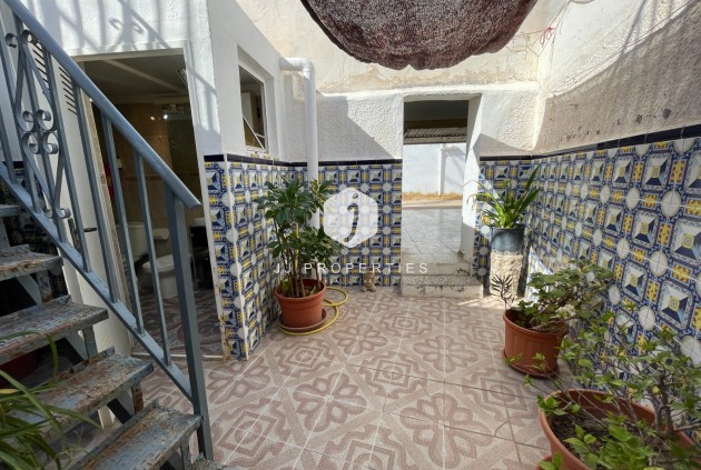 Resale - Chalet -
Jacarilla - Inland