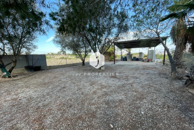 Z drugiej ręki - Nieruchomości wiejskie -
Jacarilla - Inland