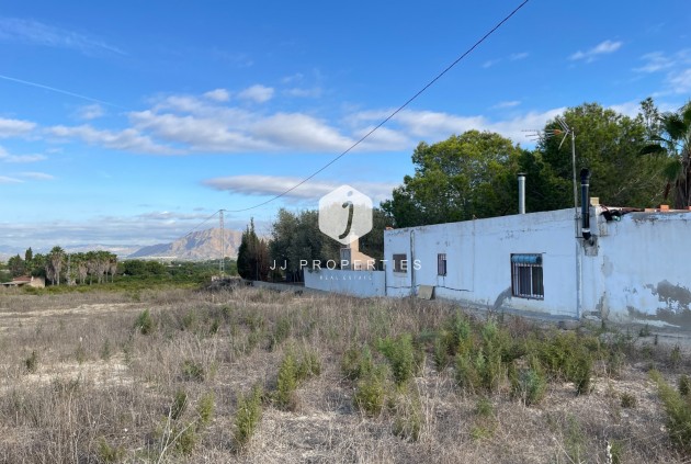 Z drugiej ręki - Nieruchomości wiejskie -
Jacarilla - Inland