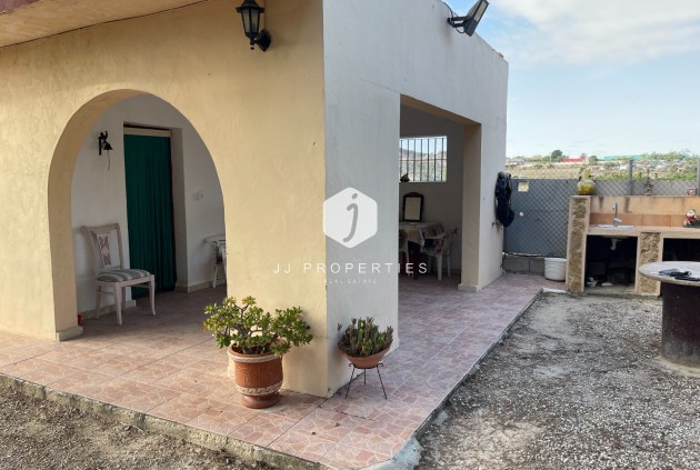 Z drugiej ręki - Nieruchomości wiejskie -
Jacarilla - Inland