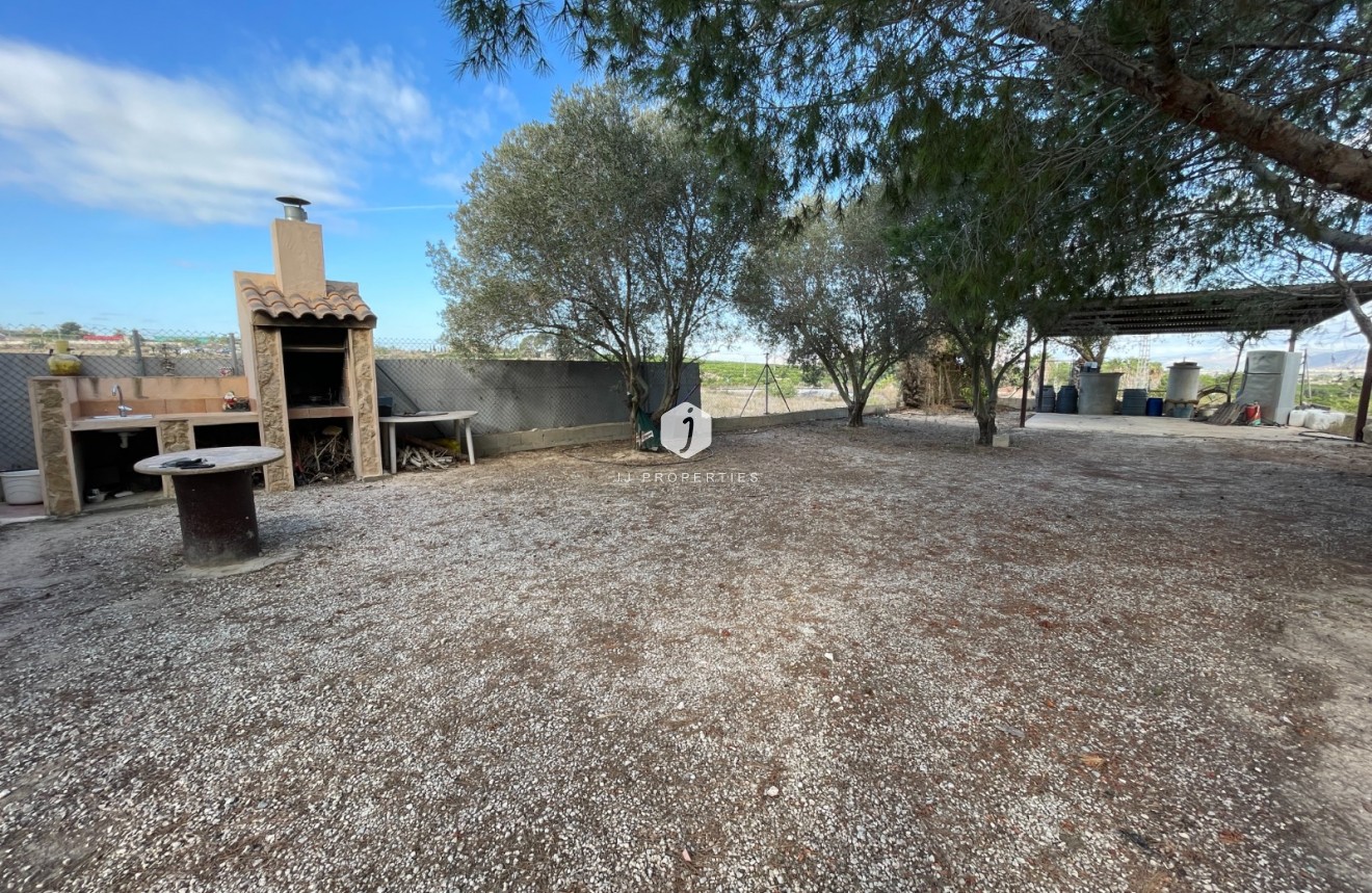 Z drugiej ręki - Nieruchomości wiejskie -
Jacarilla - Inland