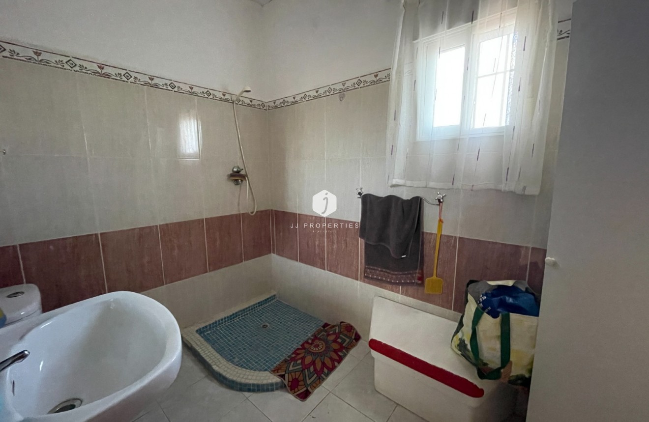 Z drugiej ręki - Nieruchomości wiejskie -
Jacarilla - Inland