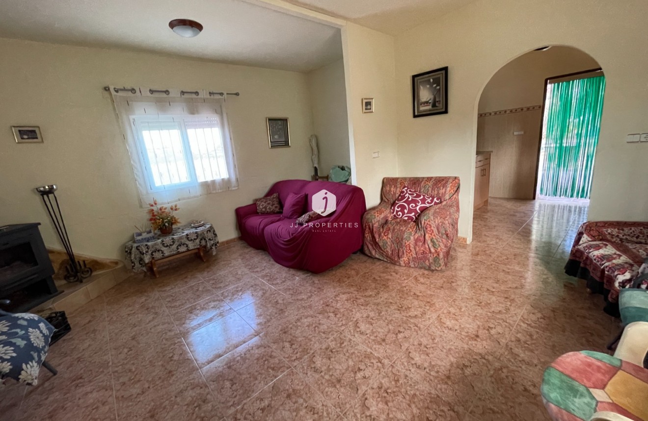 Z drugiej ręki - Nieruchomości wiejskie -
Jacarilla - Inland